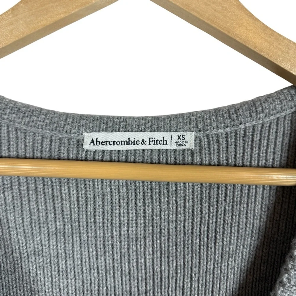 Abercrombie & Fitch Women’s Mara Button-Up Sweater Vest Grey XS - Picture 5 of 9